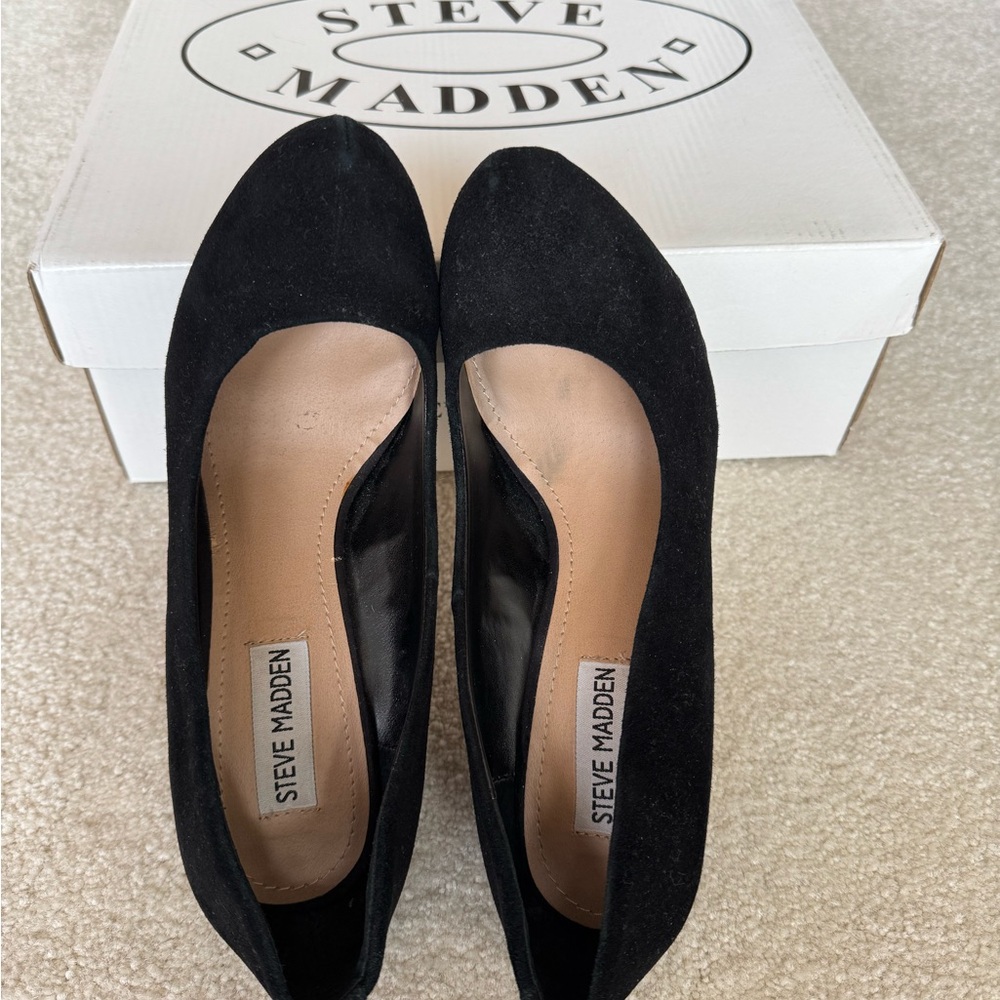 Steve Madden Classic Black Heels size 7